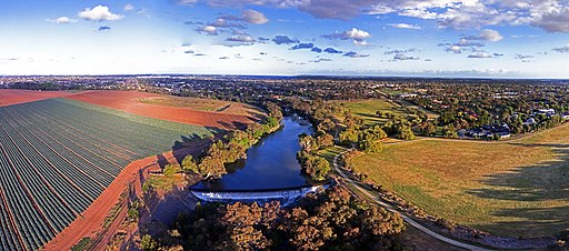 Werribee_River_Spring_2017_-_where_pasture_meets_suburban_sprawl